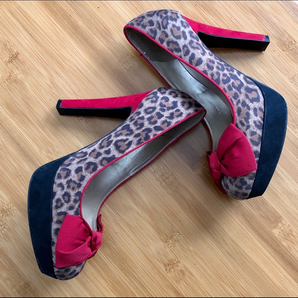Guess Leopard Print Red Bow Heels Size 10 - image 6